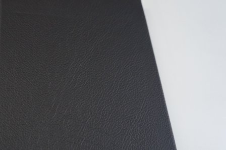 leeg boek zwart leer